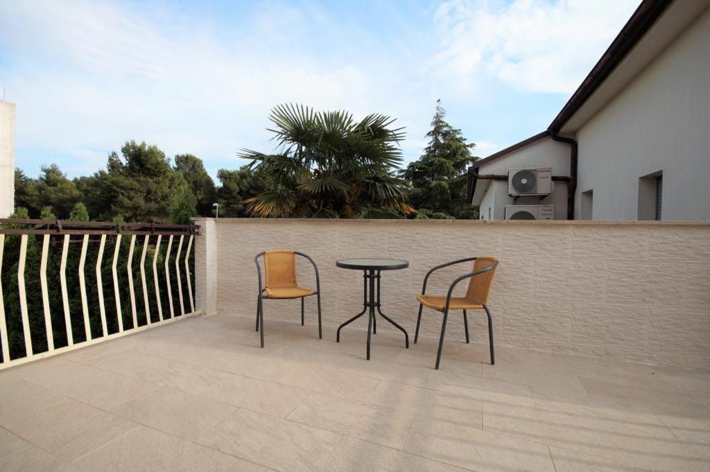 Apartment Deni Pula Zewnętrze zdjęcie