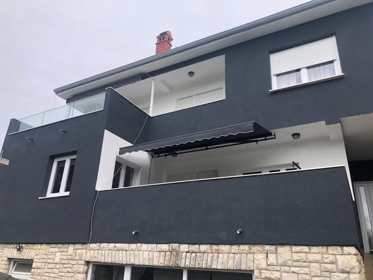 Apartment Deni Pula Zewnętrze zdjęcie